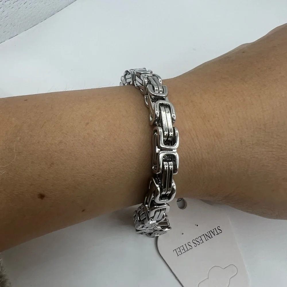 Silver Chain Link Bracelet